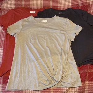 Maurice’s Tshirt Bundle- knot front t and plain t - xl